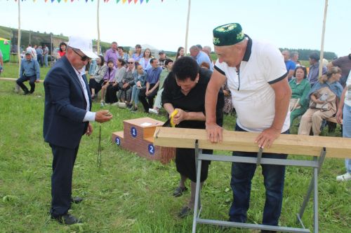 Югары Кибәхуҗада хатын-кызлар да бил алышты