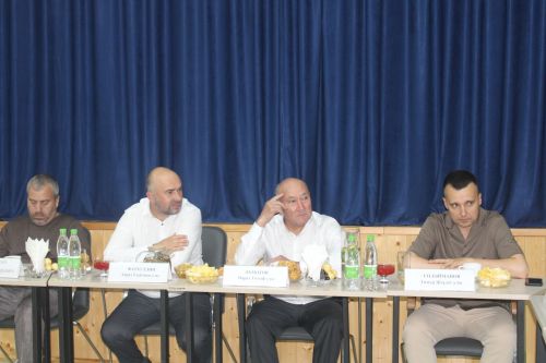 Җитәкчеләр лагерьда ял итүче балалар белән аралашты