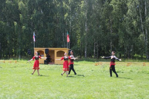 Дус - тату һәм бердәм коллектив