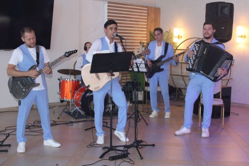 Дус - тату һәм бердәм коллектив