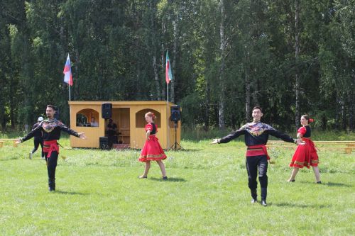 Дус - тату һәм бердәм коллектив