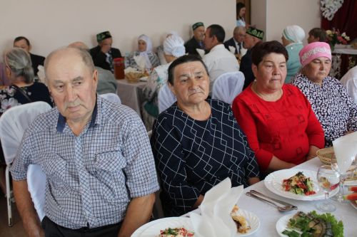 8 июль көнне Гаилә, мәхәббәт һәм тугрылык көнен билгеләп үтәчәкбез