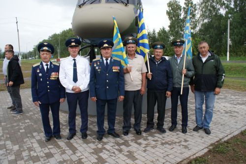 Күкләрне иңләүчеләр…