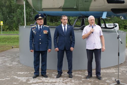 Күкләрне иңләүчеләр…