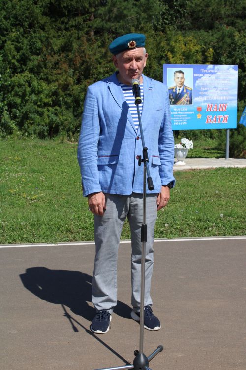 Батыр, курку белмәс егетләр гаскәре