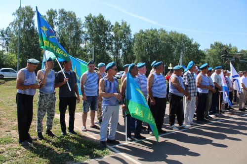 Батыр, курку белмәс егетләр гаскәре