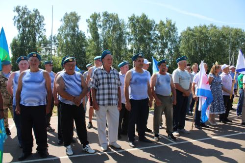 Батыр, курку белмәс егетләр гаскәре