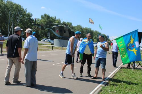 Батыр, курку белмәс егетләр гаскәре