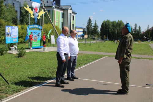 Батыр, курку белмәс егетләр гаскәре