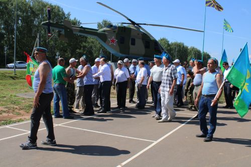 Батыр, курку белмәс егетләр гаскәре