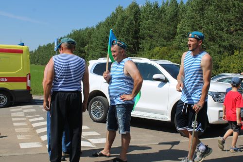 Батыр, курку белмәс егетләр гаскәре