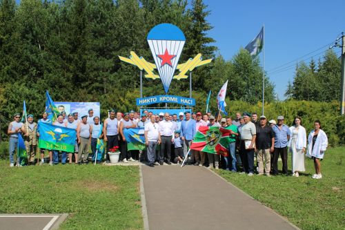 Батыр, курку белмәс егетләр гаскәре