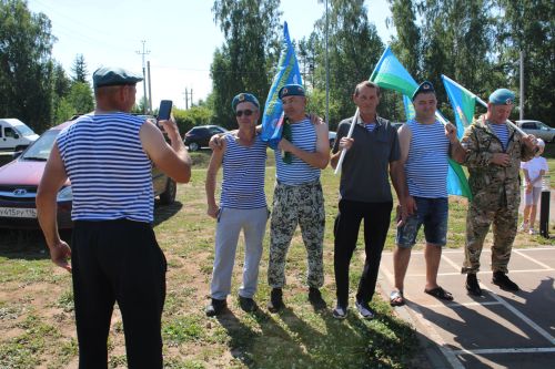 Батыр, курку белмәс егетләр гаскәре