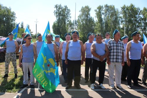 Батыр, курку белмәс егетләр гаскәре