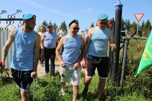 Батыр, курку белмәс егетләр гаскәре