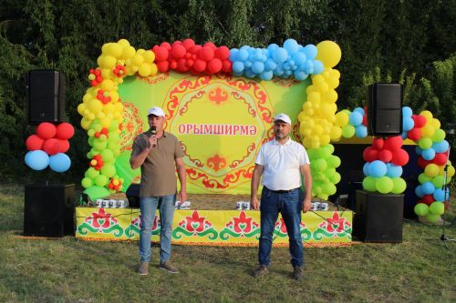 Салютлы тамаша