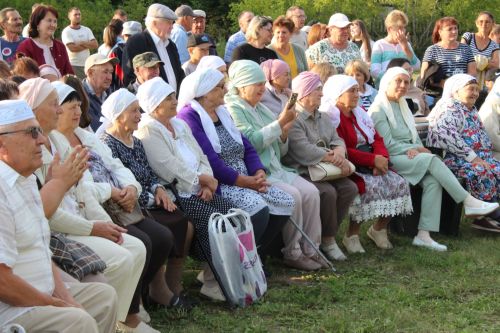 Салютлы тамаша