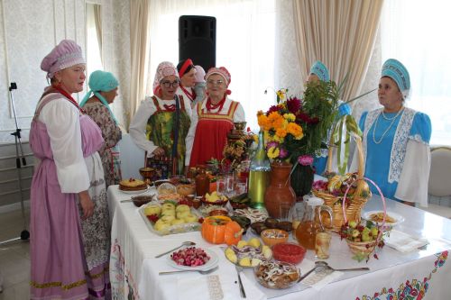 Оста куллы, җитез хуҗабикәләр бәйгесе