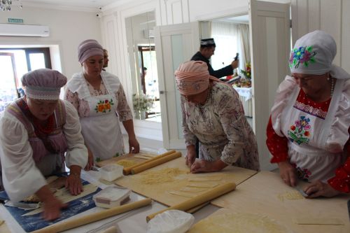 Оста куллы, җитез хуҗабикәләр бәйгесе