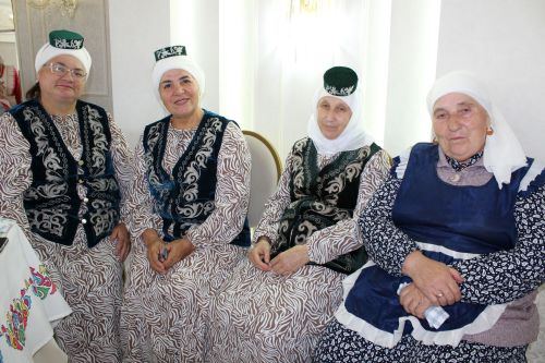 Оста куллы, җитез хуҗабикәләр бәйгесе