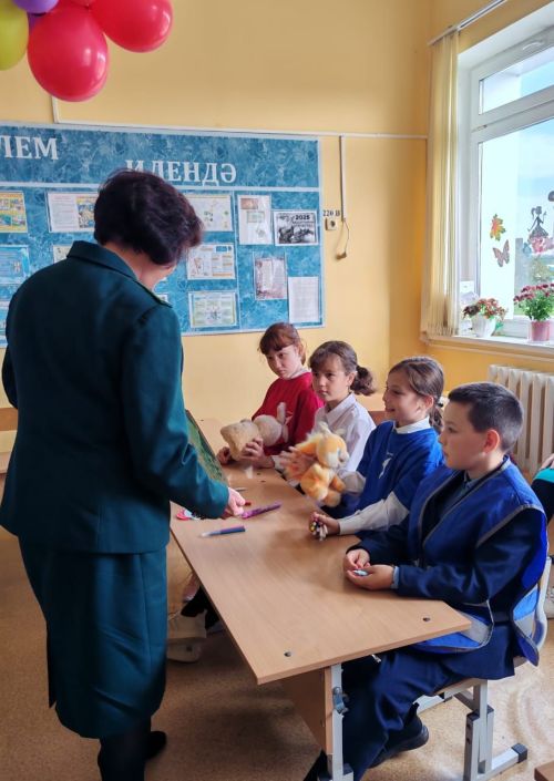 “Без табигать дуслары” исемле экология темасына багышланган  кичә узды