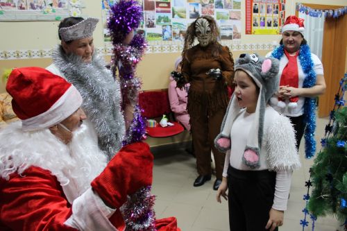 Дәү әниләр, дәү әтиләр өчен Чыршы бәйрәме