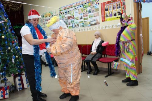 Дәү әниләр, дәү әтиләр өчен Чыршы бәйрәме