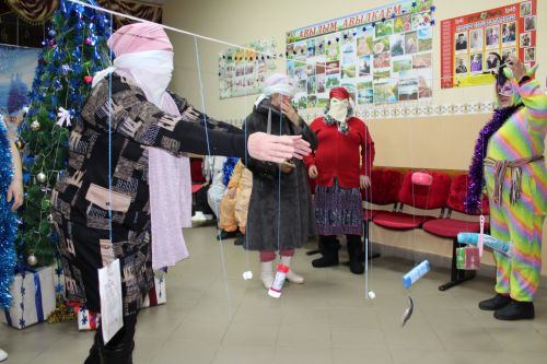 Дәү әниләр, дәү әтиләр өчен Чыршы бәйрәме