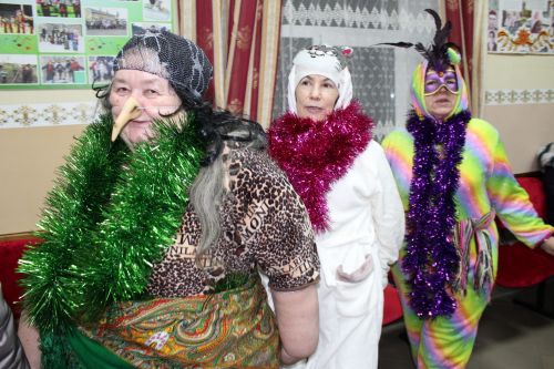 Дәү әниләр, дәү әтиләр өчен Чыршы бәйрәме