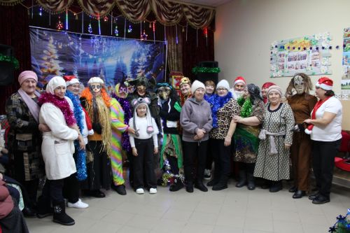 Дәү әниләр, дәү әтиләр өчен Чыршы бәйрәме