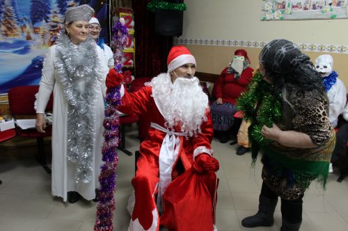 Дәү әниләр, дәү әтиләр өчен Чыршы бәйрәме