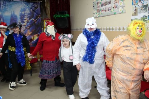 Дәү әниләр, дәү әтиләр өчен Чыршы бәйрәме