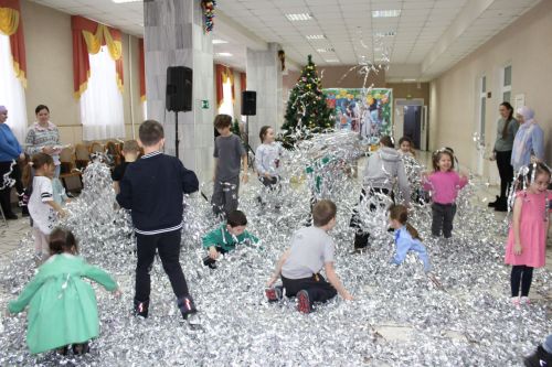 Балалар өчен Яңа ел кичәсе