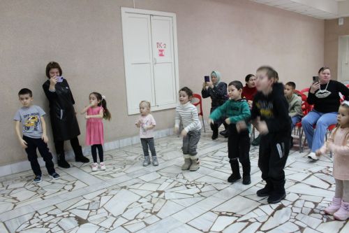 Балалар өчен Яңа ел кичәсе