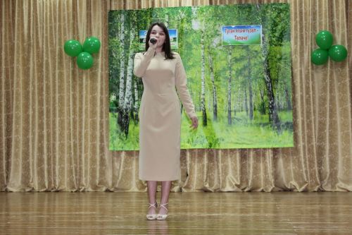 Укучылар, укытучылар сәхнә тотты