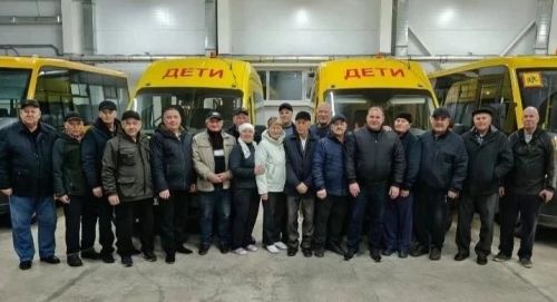 Автомобиль транспорты хезмәткәрләре көне белән!