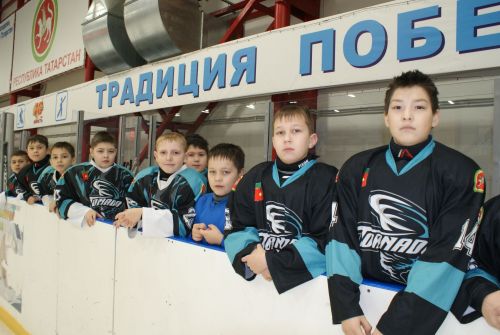 Хоккей йолдызлары – Теләчедә