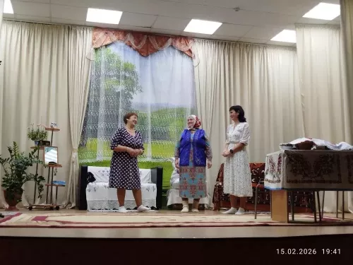 «Мәтрүшкәле чәй» спектакле куелды