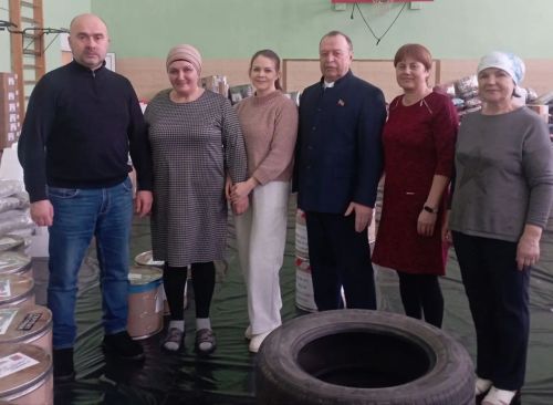 Волонтёрлар янында булдылар