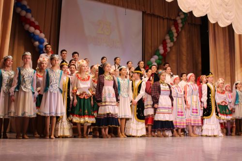Теләчедә Ватанны саклаучылар көне уңаеннан тантаналы бәйрәм концерты булды
