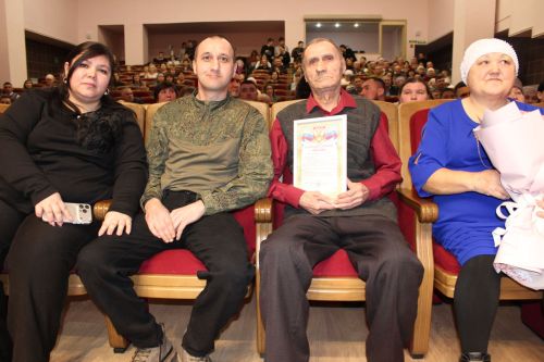 Теләчедә Ватанны саклаучылар көне уңаеннан тантаналы бәйрәм концерты булды