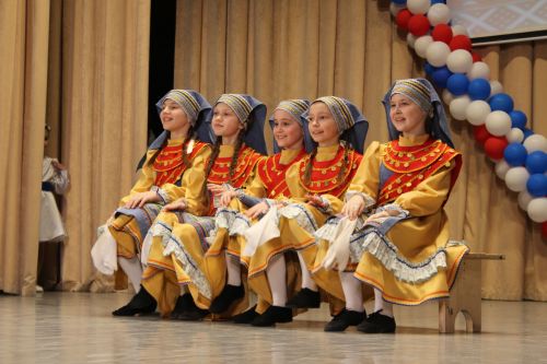 Теләчедә Ватанны саклаучылар көне уңаеннан тантаналы бәйрәм концерты булды
