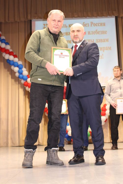 Теләчедә Ватанны саклаучылар көне уңаеннан тантаналы бәйрәм концерты булды