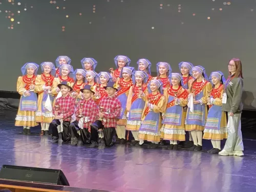 «Биш йолдыз»  Халыкара халык биюе конкурс - фестивалендә җиңүләре белән котлыйбыз!