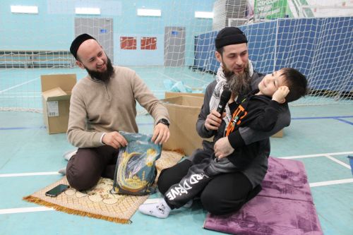 Теләчедә Ураза Гаете намазлары узды (фоторепортаж)