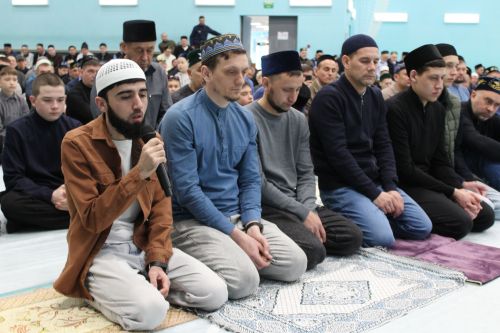 Теләчедә Ураза Гаете намазлары узды (фоторепортаж)