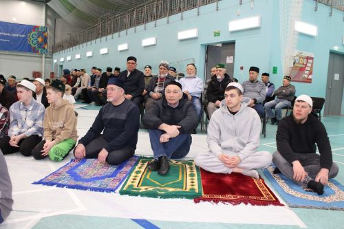Теләчедә Ураза Гаете намазлары узды (фоторепортаж)
