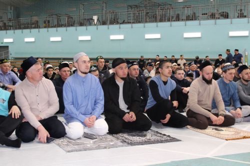 Теләчедә Ураза Гаете намазлары узды (фоторепортаж)