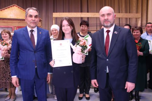 Халыкара театр көне уңаеннан