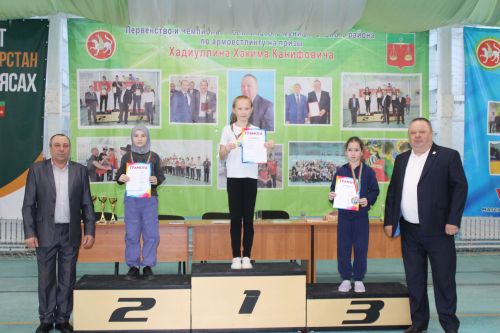 Кул көрәше  тәмам - бүләкләү тантанасыннан  фоторепортаж